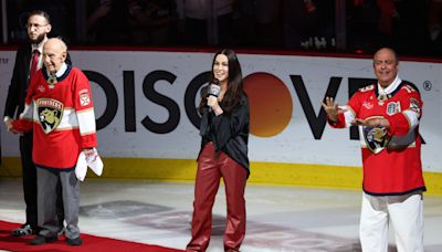 Watch Alanis Morissette Sing the National Anthems at Stanley Cup Final Game 7