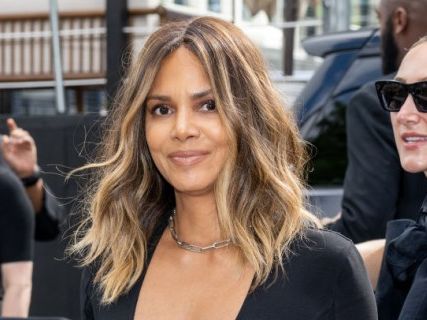 Van Hunt Posted His Girlfriend Halle Berry’s Cakes In A Mother’s Day Post And We Can’t Stop Staring