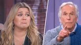 Kelly Clarkson tears up after Henry Winkler, who has dyslexia, shares advice for her daughter