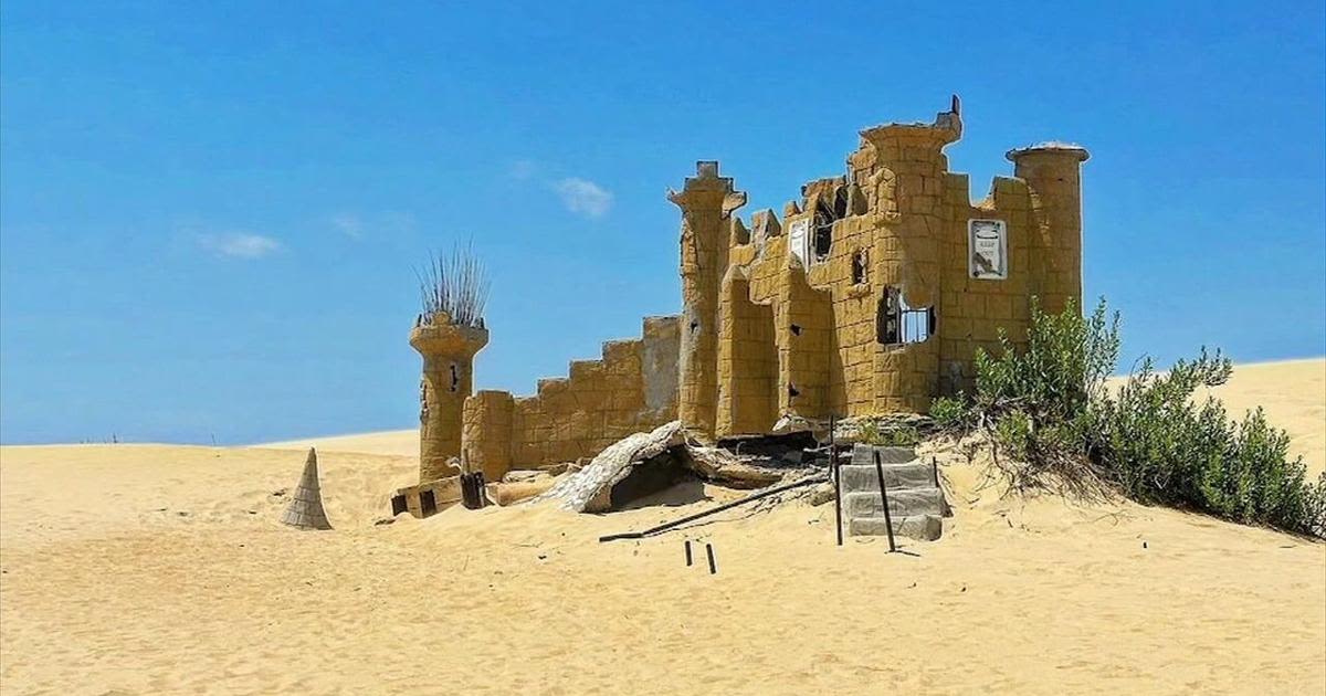 Good News: Old castle discovered under sand dune