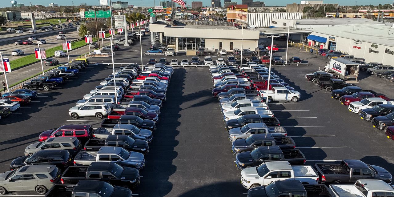 Jeep and Ram Dealers Gripe to Stellantis as Cars Sit on Lots