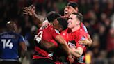 Super Rugby Pacific: Crusaders venció a Blues y mantiene la ilusión