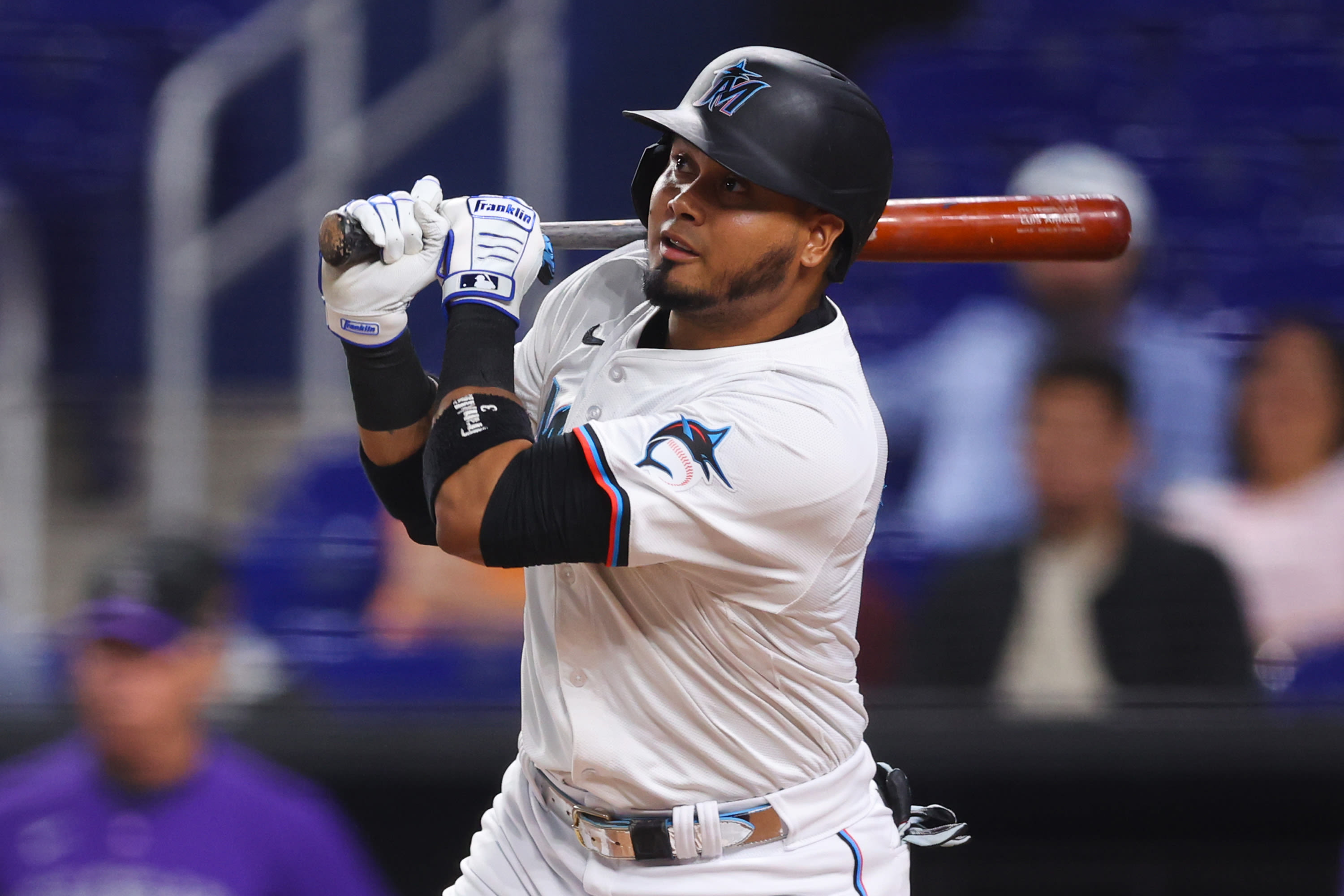 Padres acquire 2-time batting champ Luis Arráez in trade with Marlins