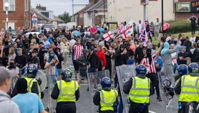 Protesters hurl rocks at emergency NHS nurses in Sunderland riot