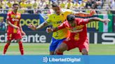 El surrealista penalti de Djené en Cádiz que levanta suspicacias en Vigo, Mallorca y Vallecas