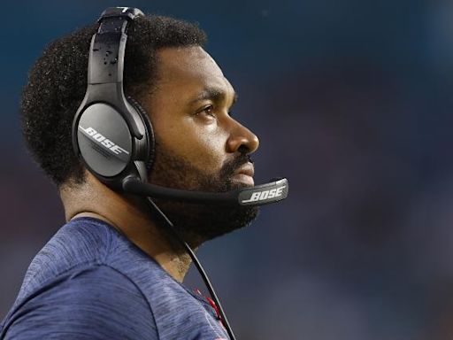 Jerod Mayo hints at how Patriots will handle QB position this offseason | Sporting News