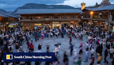 Chinese travel surge bypasses hotel chains; thrifty tourists avoid beaten path