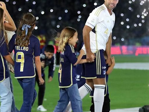 Falcao García se mostró emocionado durante su presentación en El Campín: “Esta es la mejor hinchada del país”