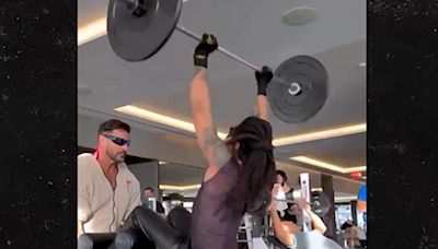 Lenny Kravitz Makes Fashion Statement While Working Out In Gym