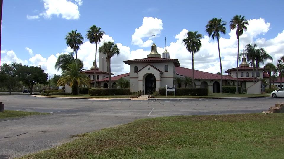 Florida priest accused of biting woman during dispute over Communion bread