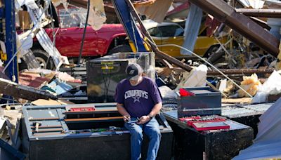 More than 450,000 without power as ‘violent’ storms batter central US: Live updates