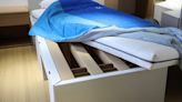 巴黎奧運寢具沿用紙板床遭質疑「又要禁止色色」 選手村：30萬保險套準備好了
