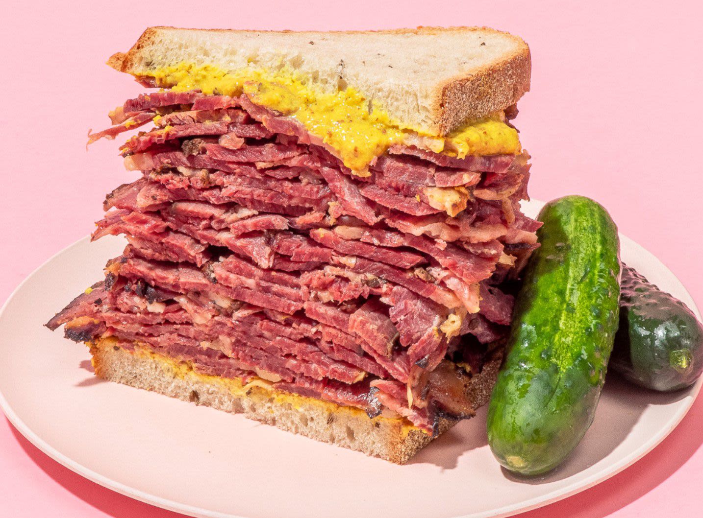 Pastrami vs Corned Beef: Which is Fattier?