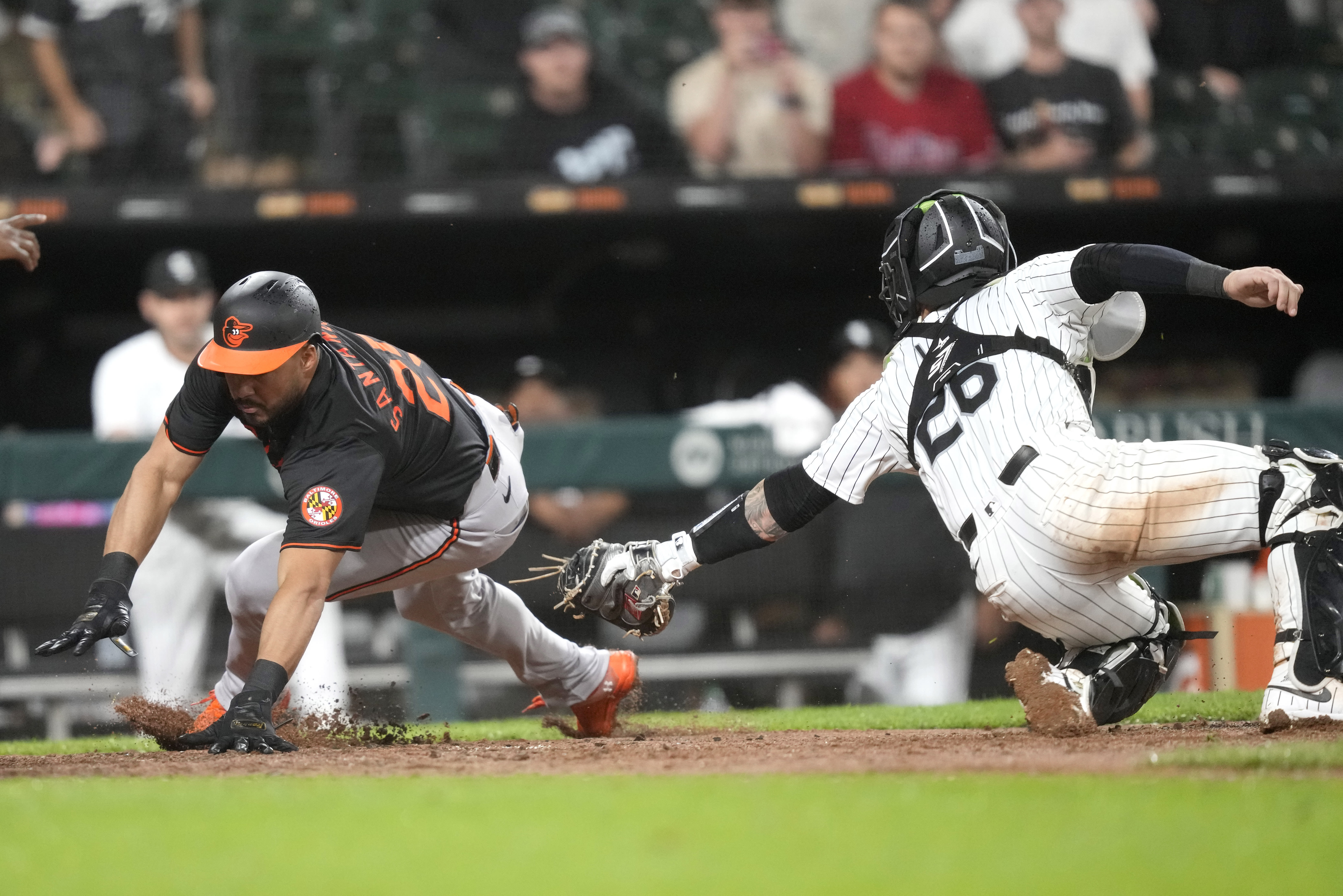 Rutschman hits tiebreaking single and Henderson homers again as Orioles beat White Sox 6-4