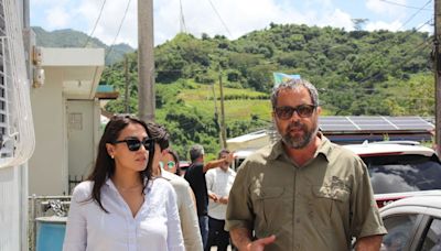 ¿Qué discutió Alexandria Ocasio Cortez con director de Casa Pueblo durante visita a Puerto Rico esta semana? - El Diario NY