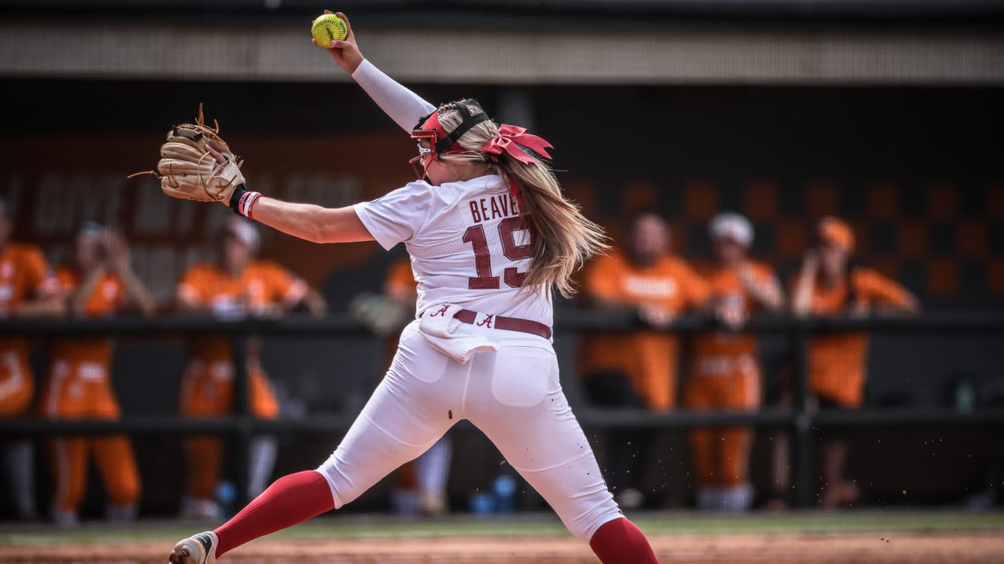 Alabama Softball Can't Hold Off Tennessee in Super Regional Game 1