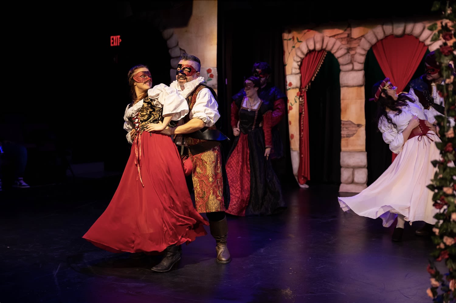 ‘Shit-Faced Shakespeare: Much Ado About Nothing’ Review: A Raunchy, Rum-Fueled Night of Revelry | Arts | The Harvard Crimson