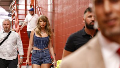 NFL broadcaster drops Taylor Swift, Harry Styles reference at Chiefs game