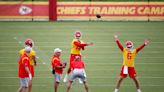 Chiefs inician su campamento sin sus piezas clave