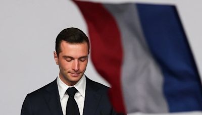 Jordan Bardella acusó al presidente Macron de dejar a Francia “en los brazos de la extrema izquierda”