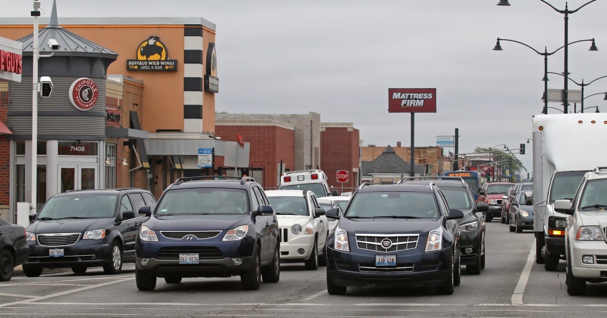 ▶️ Listen Now: Cook County suburbs losing population, and far southwest suburban counties gain