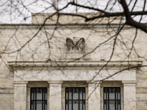 Fed officials at last meeting saw price pressures in decline, minutes show