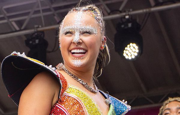 JoJo Siwa Claps Back After Getting Booed at NYC Pride: 'F**k You'