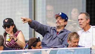 Captaron a Benicio Del Toro en partido de los ¡Chihuahuas!