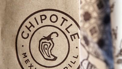 Chipotle tops quarterly estimates, warns of margin pressure going forward