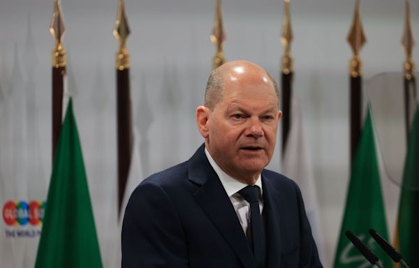 Scholz Plays Down Reports of Tensions Over Pension-Reform Plans