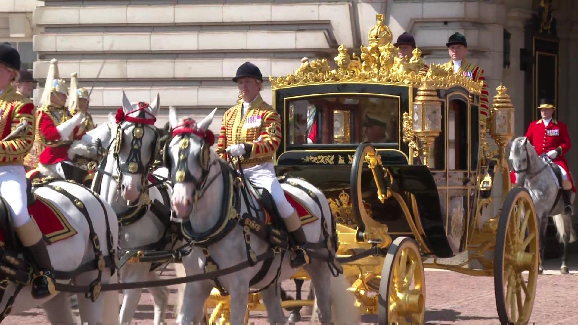 Watch: King and Queen travel to Parliament in carriage