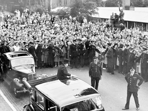 Cheering crowds for Churchill visit 75 years ago