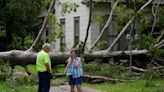 Beryl derriba árboles, inunda caminos y deja más 2 millones de personas sin luz en Texas