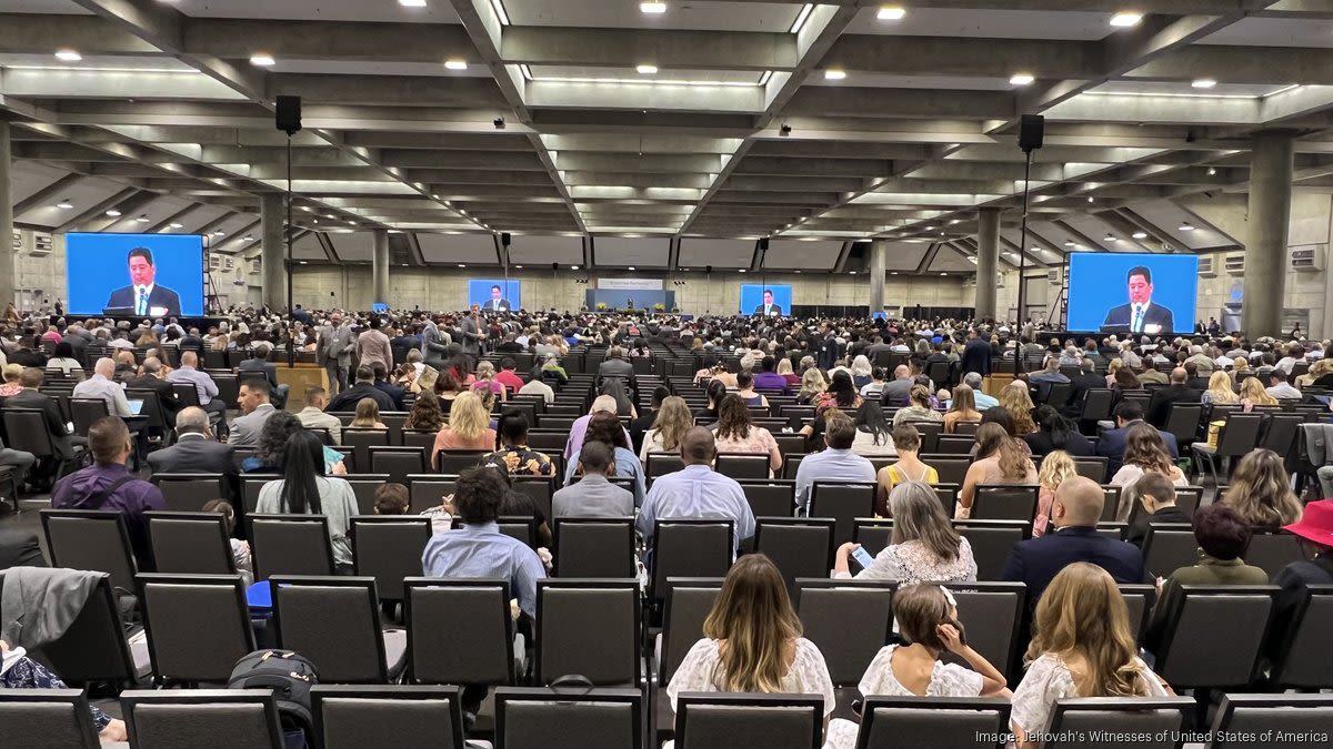 Jehovah’s Witness Convention returns, bringing 34,000 attendees to Sacramento - Sacramento Business Journal