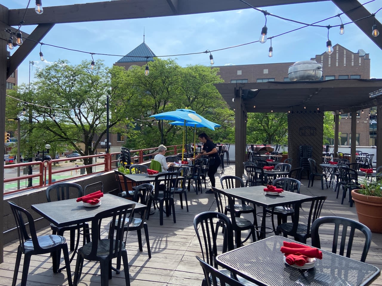 5 great places for outdoor dining around Ann Arbor