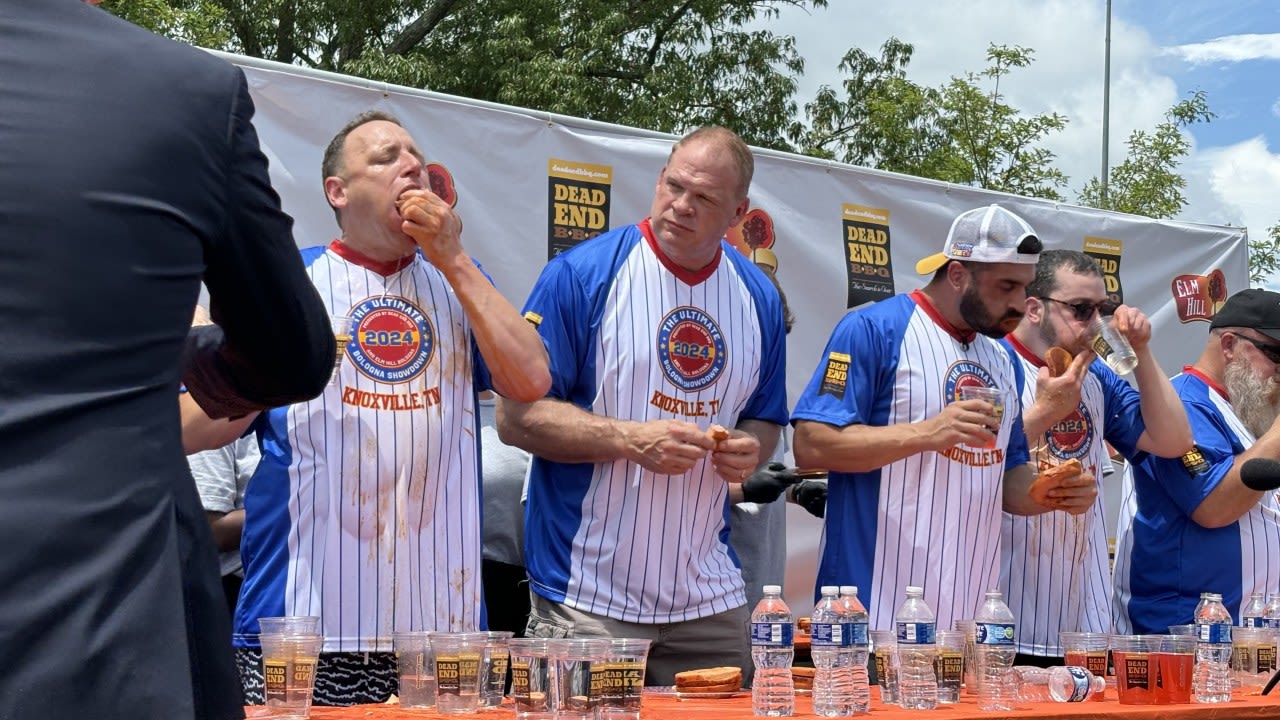 Joey Chestnut takes title of Bologna Eating Champion in Knoxville