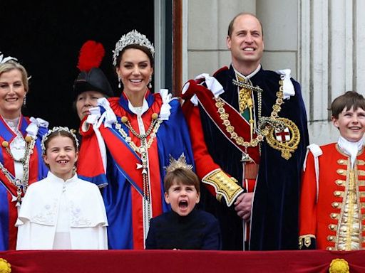 Public to get rare glimpse of Buckingham Palace balcony room