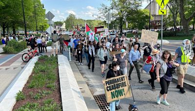 2 people arrested as protesters, police clash near University of Pittsburgh campus