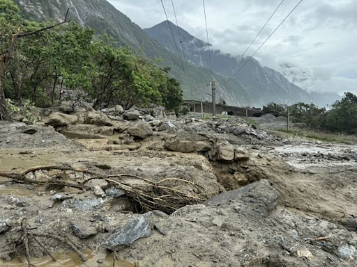 和仁=崇德間嚴重土石流又淹沒軌道 臺鐵搶通北迴線估延後5天