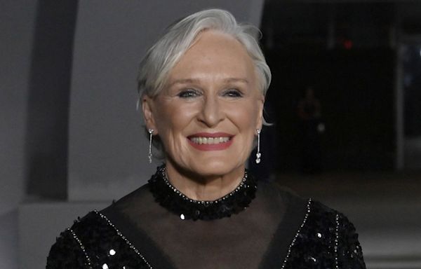 Glenn Close, Jeremy Irons to reunite in 'Encore' comedy