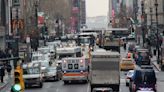 Trabajadores de NYC aplauden suspensión de tarifas por congestión: "rezábamos que no pasara"