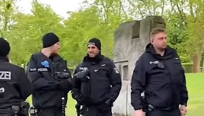 Berlin police ban Irish protesters from speaking or singing in Irish at pro-Palestine ‘ciorcal comhrá’ near Reichstag