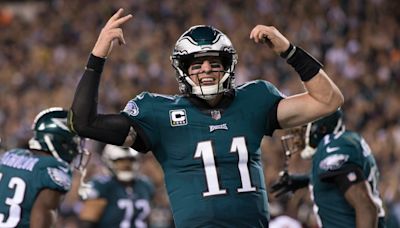 Wentz carves up Redskins as Eagles win fifth in row