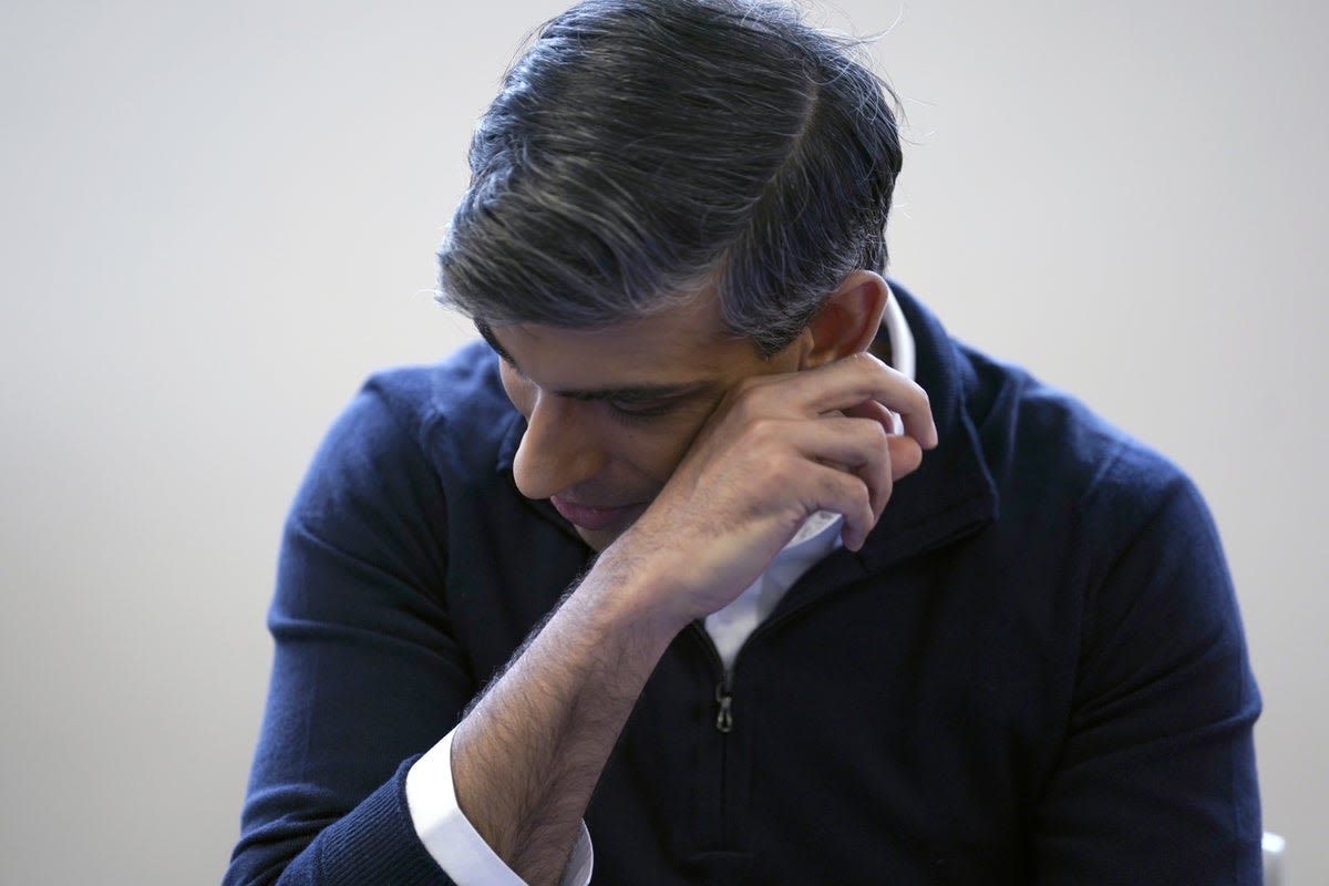 ‘Panicking’ Rishi Sunak in final weekend of campaigning to save his own seat