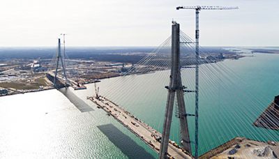 Construction Team Begins Final Steps to Connect Gordie Howe International Bridge Deck Over Detroit River