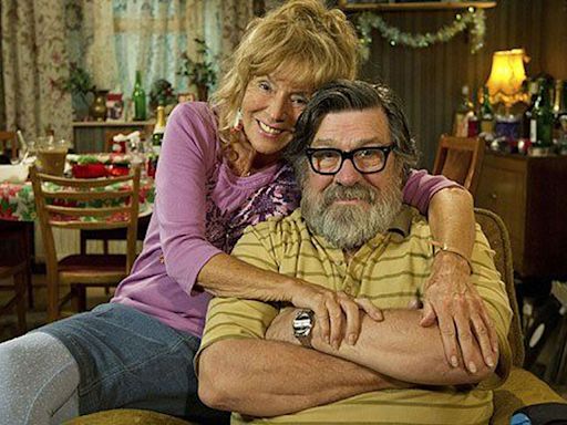 The Royle Family cast surprise fans with reunion