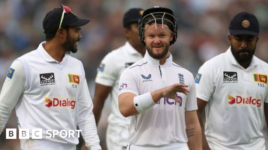 Ben Duckett on risks of bad light in Test cricket