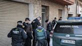 Se entregan a la Guardia Civil dos personas vinculadas a la operación Jaque Mate