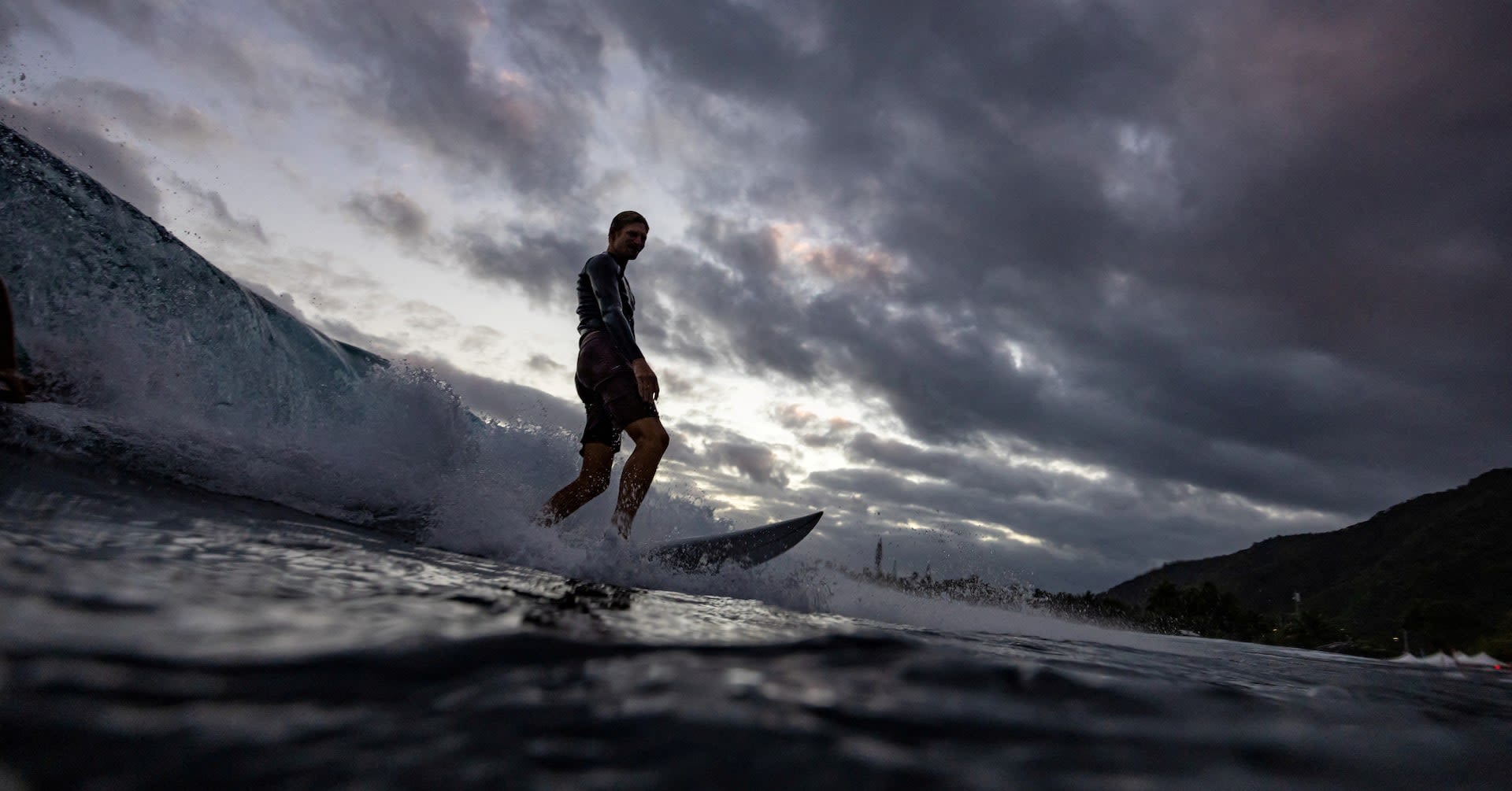 Surfing-Competition in Tahiti likely to resume on Thursday after storm delays