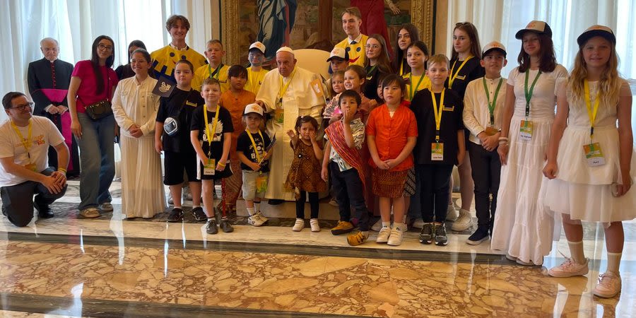 War-affected Ukrainian children meet Pope in Rome